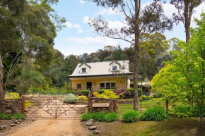 Noonameena, Hepburn Springs